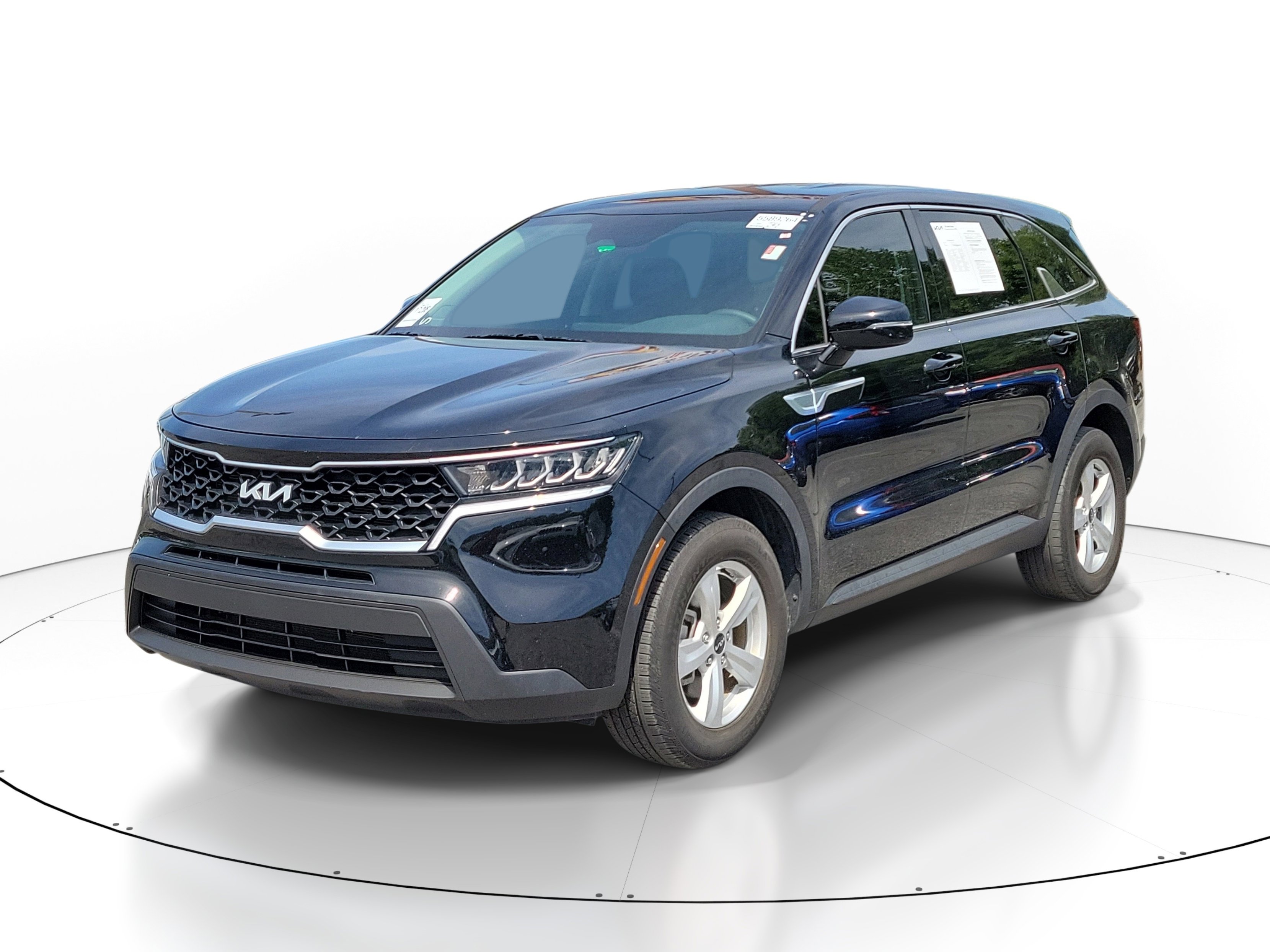 Used 2023 Kia Sorento LX image 3