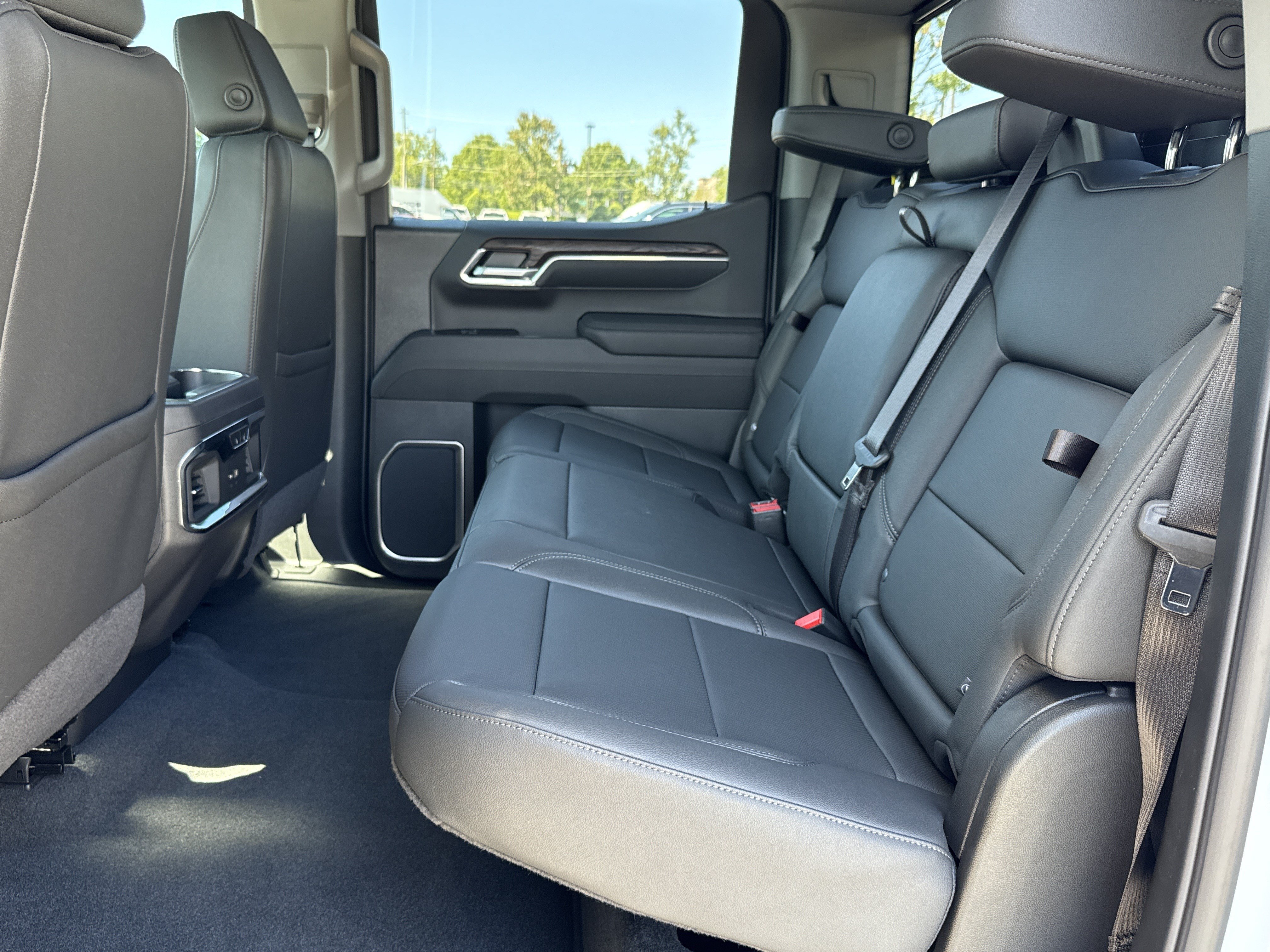 New 2026 GMC Sierra 1500 SLT AWD/4WD image 31