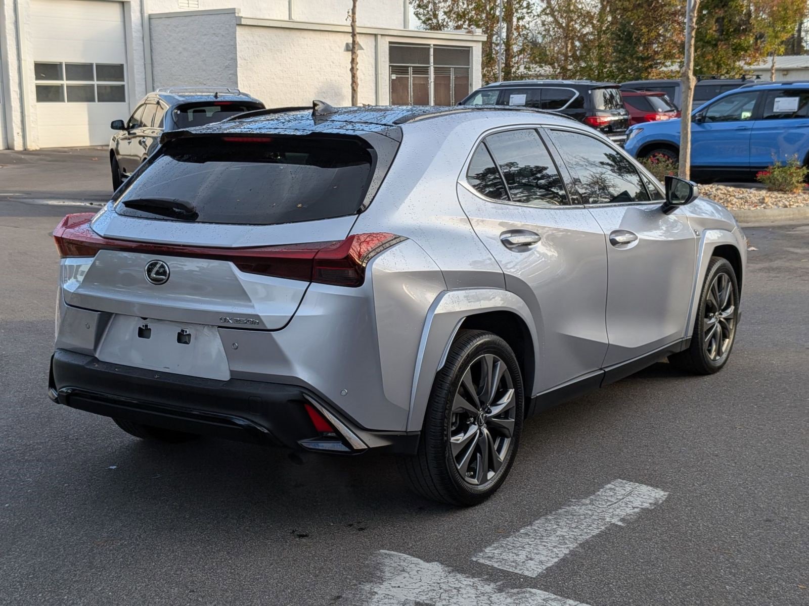 Used 2023 Lexus UX 250h F Sport image 3