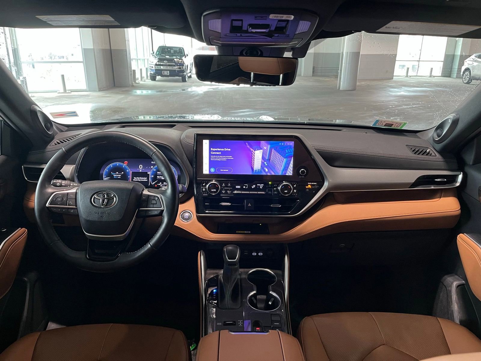 Used 2023 Toyota Highlander Platinum image 39