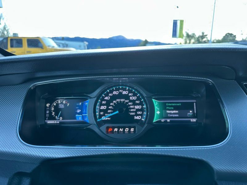 Used 2013 Ford Taurus SHO image 17