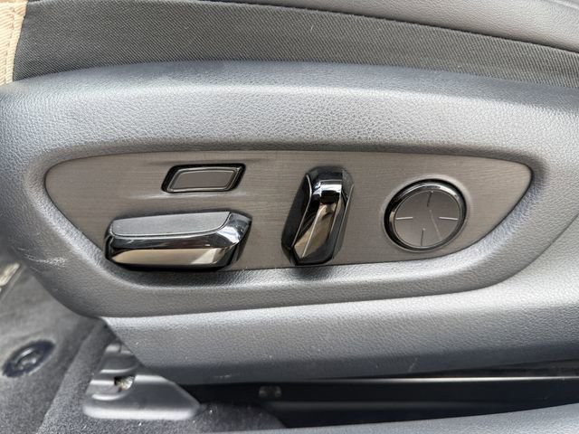 Used 2019 Lexus ES 300h w/ Accessory Package 2 FWD image 28