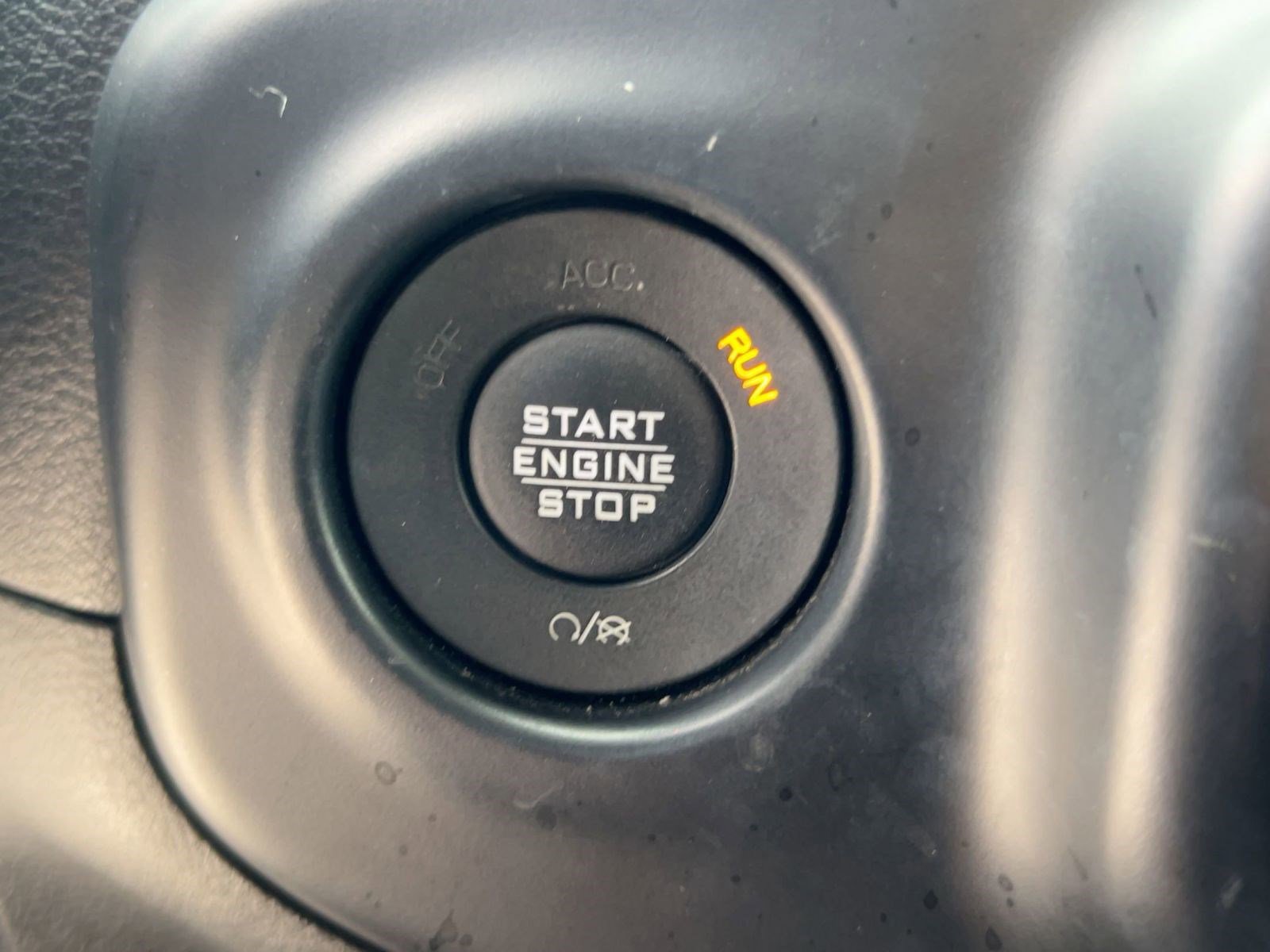 Used 2019 Jeep Wrangler Unlimited Sahara image 27