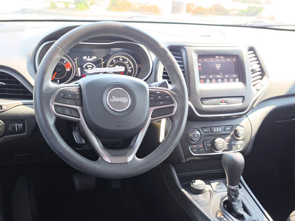 Used 2020 Jeep Cherokee Latitude AWD/4WD image 33