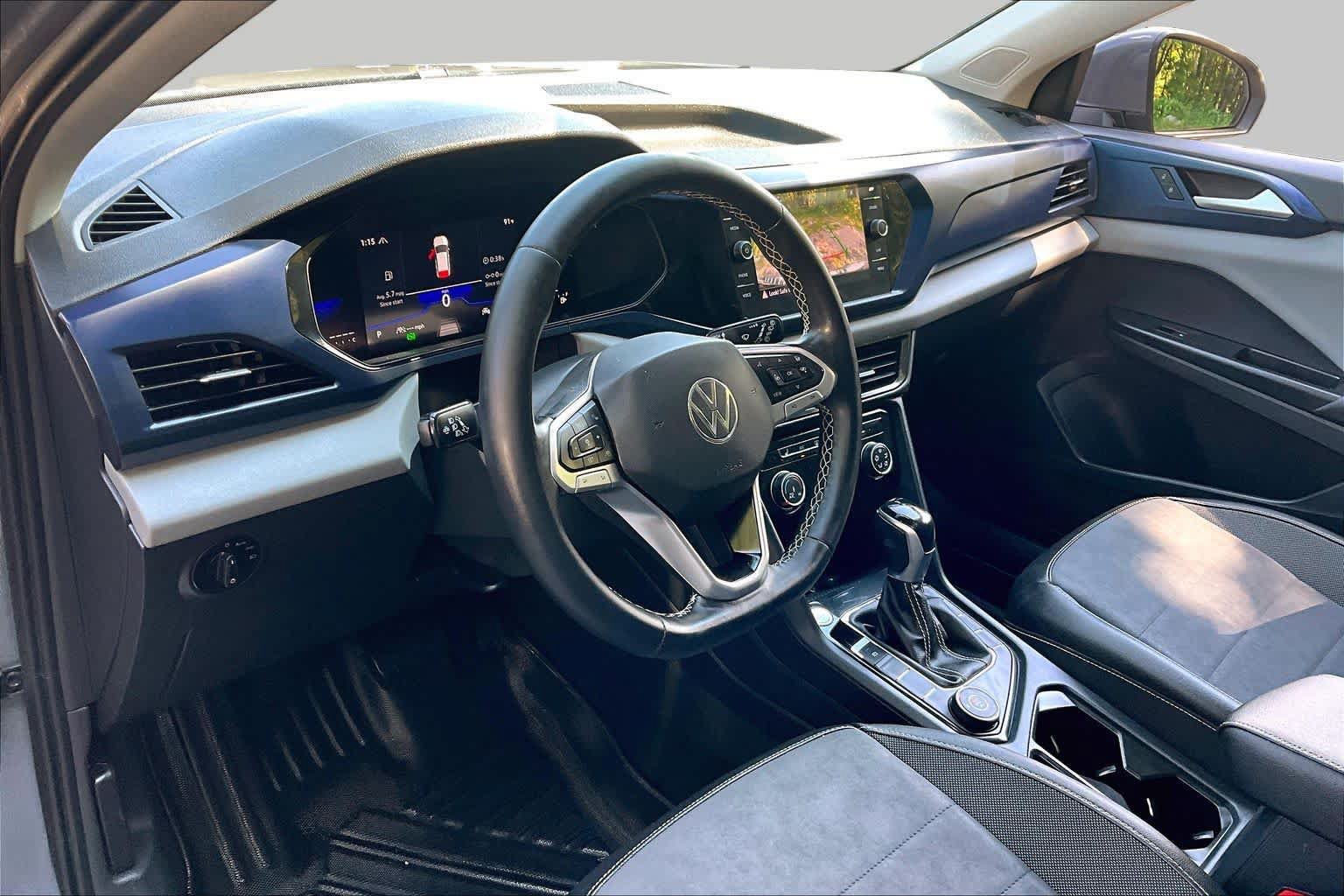 Used 2023 Volkswagen Taos SE AWD/4WD image 16
