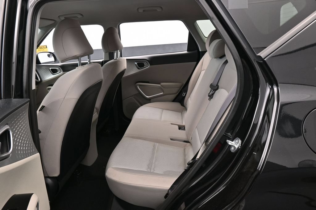Used 2023 Kia Soul LX FWD image 26