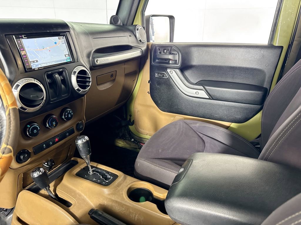 Used 2013 Jeep Wrangler Rubicon w/ PWR Convenience Group AWD/4WD image 22