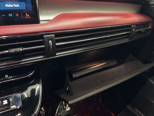 Used 2023 Lincoln Corsair Reserve w/ Rear Removable Package Tray image 44