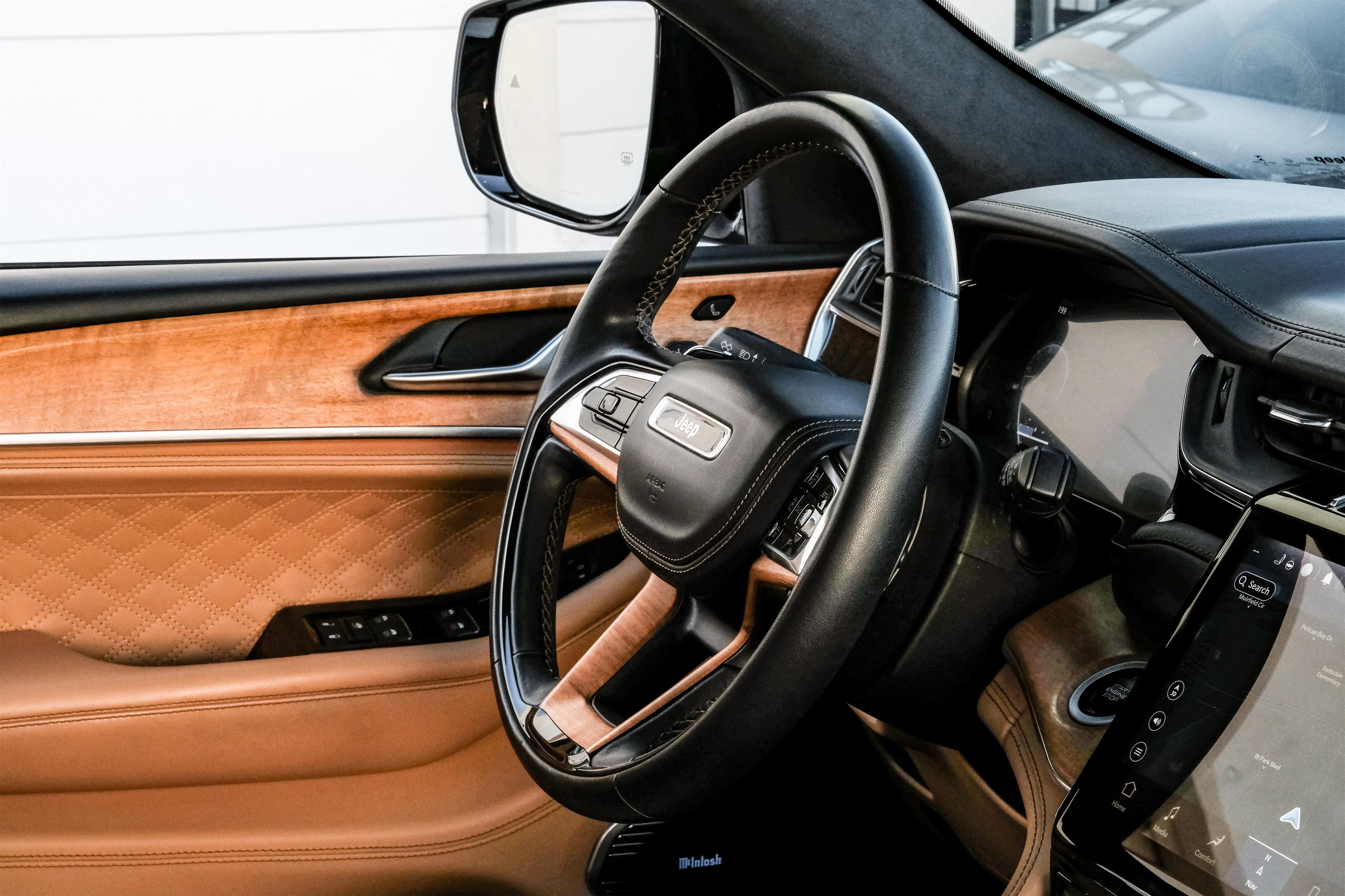 Used 2022 Jeep Grand Cherokee L Summit image 13