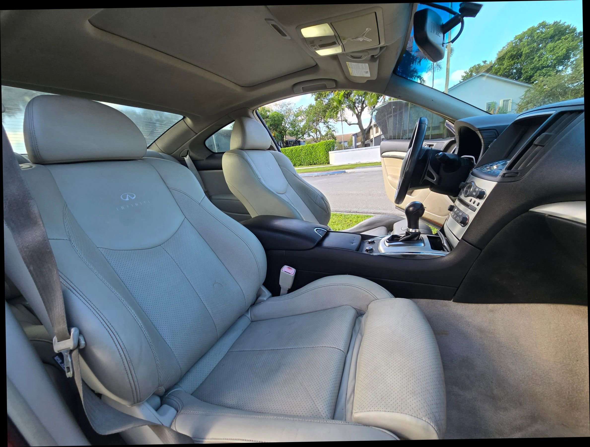 Used 2014 INFINITI Q60 Journey w/ Premium Package image 32