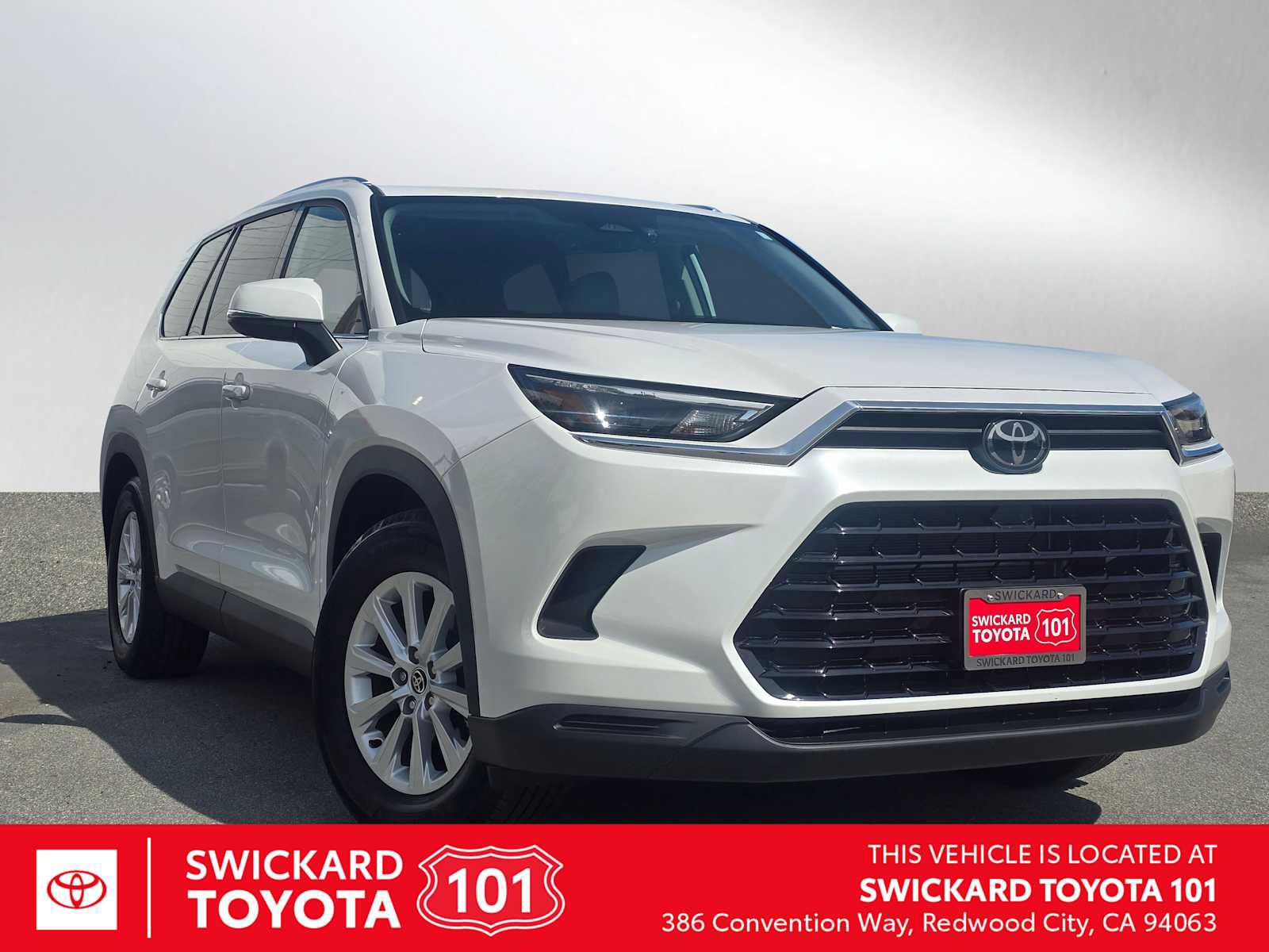 Used 2024 Toyota Grand Highlander XLE image 1