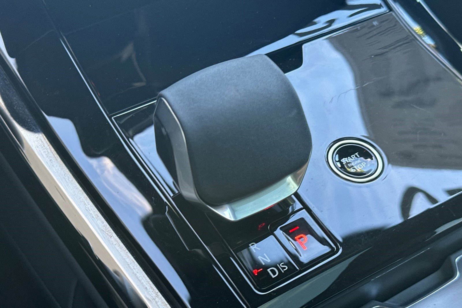 Certified 2025 Land Rover Range Rover Sport image 23