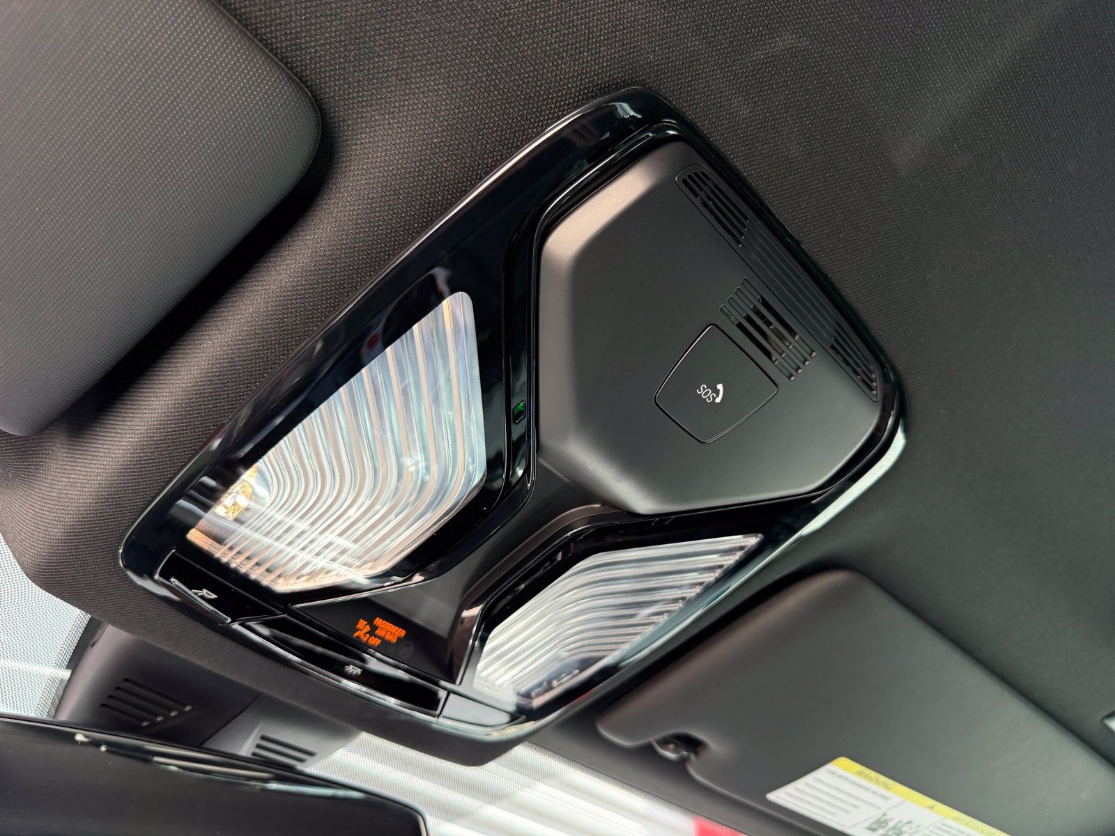 Used 2023 BMW M2 w/ Carbon Package RWD image 39