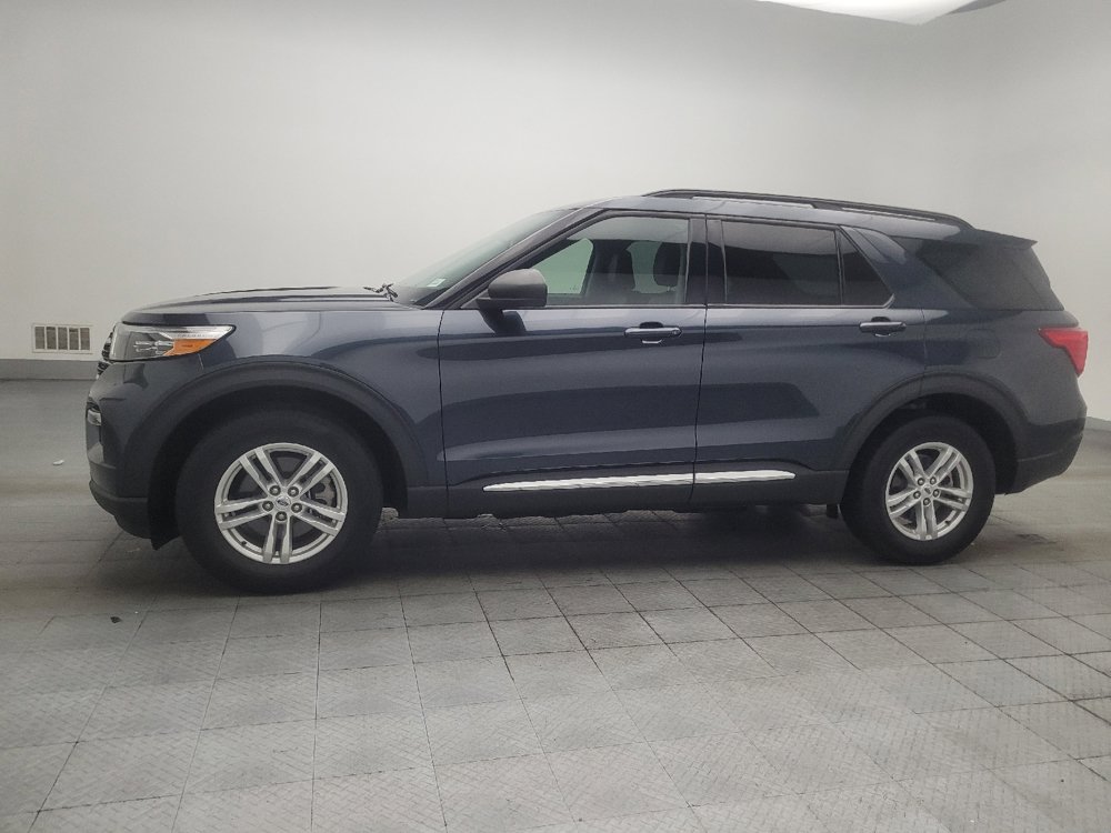 Used 2023 Ford Explorer XLT w/ Equipment Group 202A AWD/4WD image 2