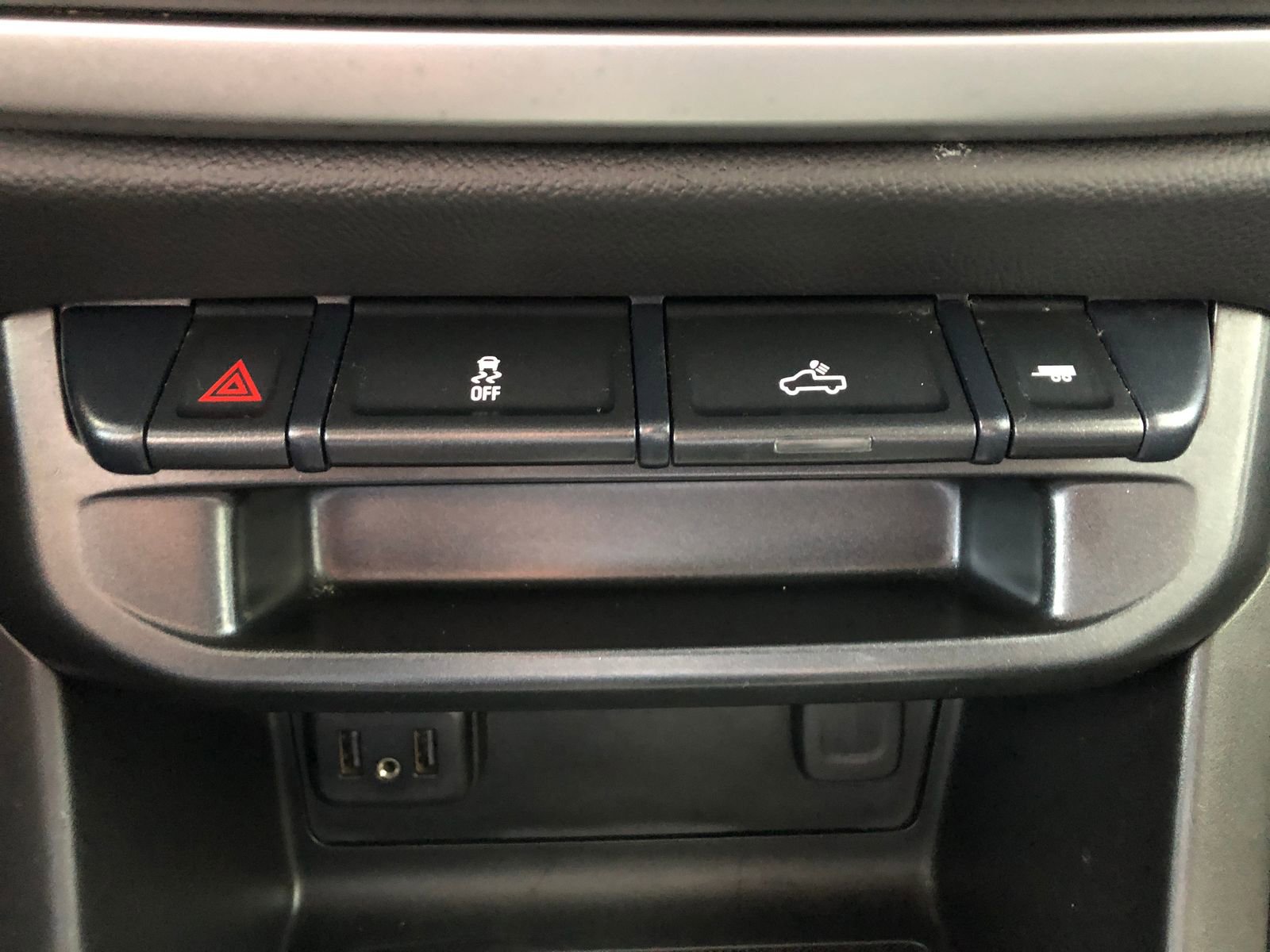 Used 2020 Chevrolet Colorado LT image 24