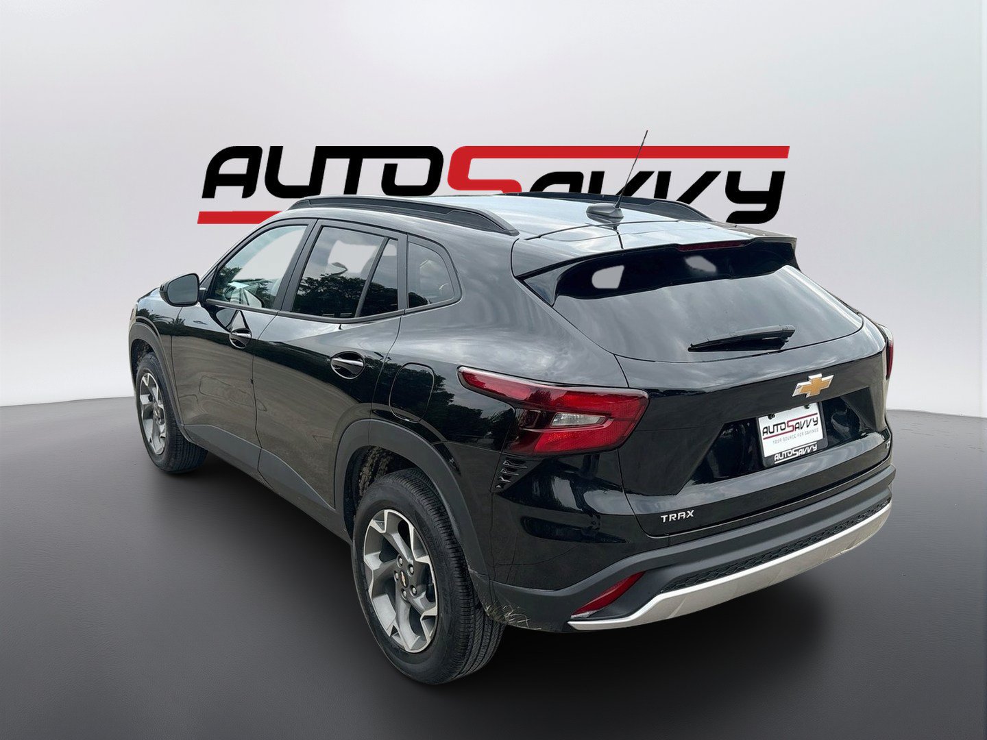 Used 2026 Chevrolet Trax LT FWD image 5