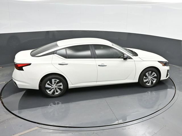 Used 2025 Nissan Altima 2.5 S FWD image 30