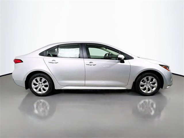 New 2026 Toyota Corolla LE image 2