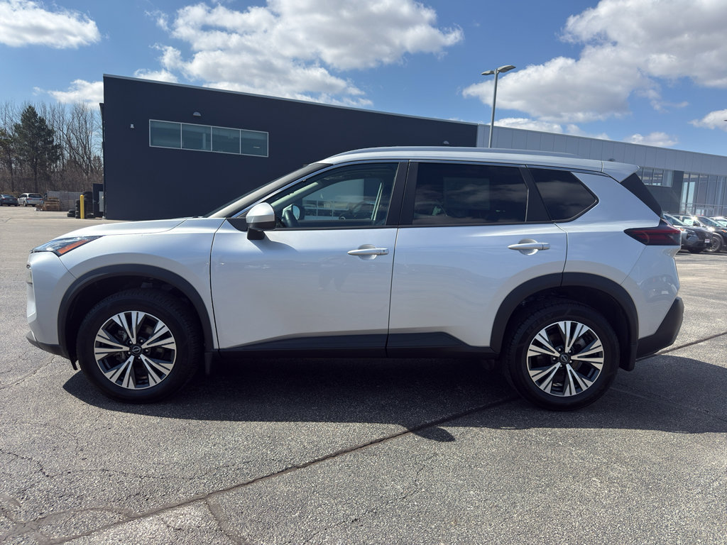 Certified 2023 Nissan Rogue SV w/ SV Premium B Package image 6