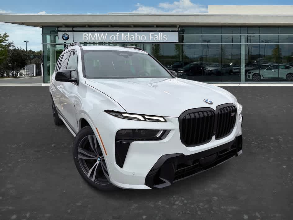 New 2026 BMW X7 M60i