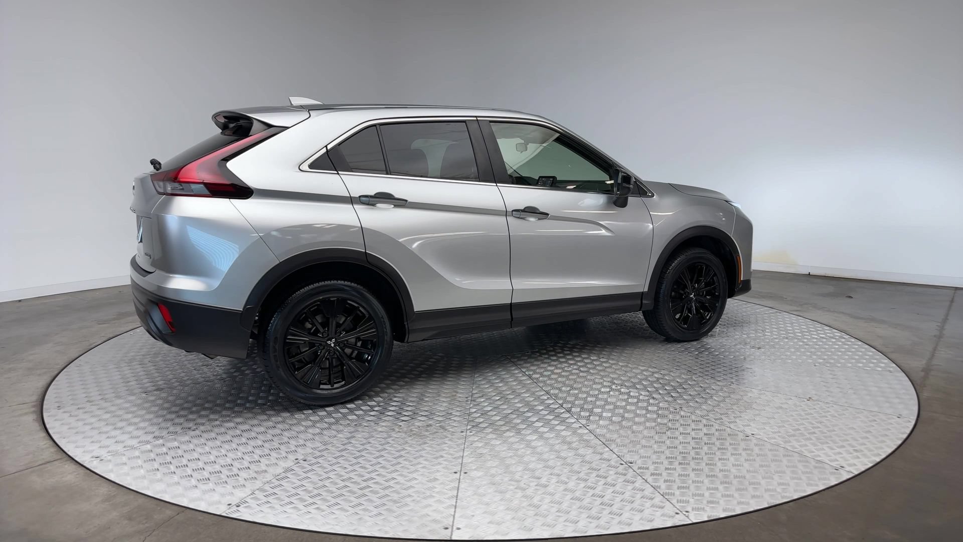 Used 2022 Mitsubishi Eclipse Cross LE AWD/4WD image 8