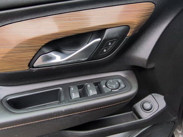 Used 2019 GMC Terrain SLE w/ Driver Convenience Package image 13