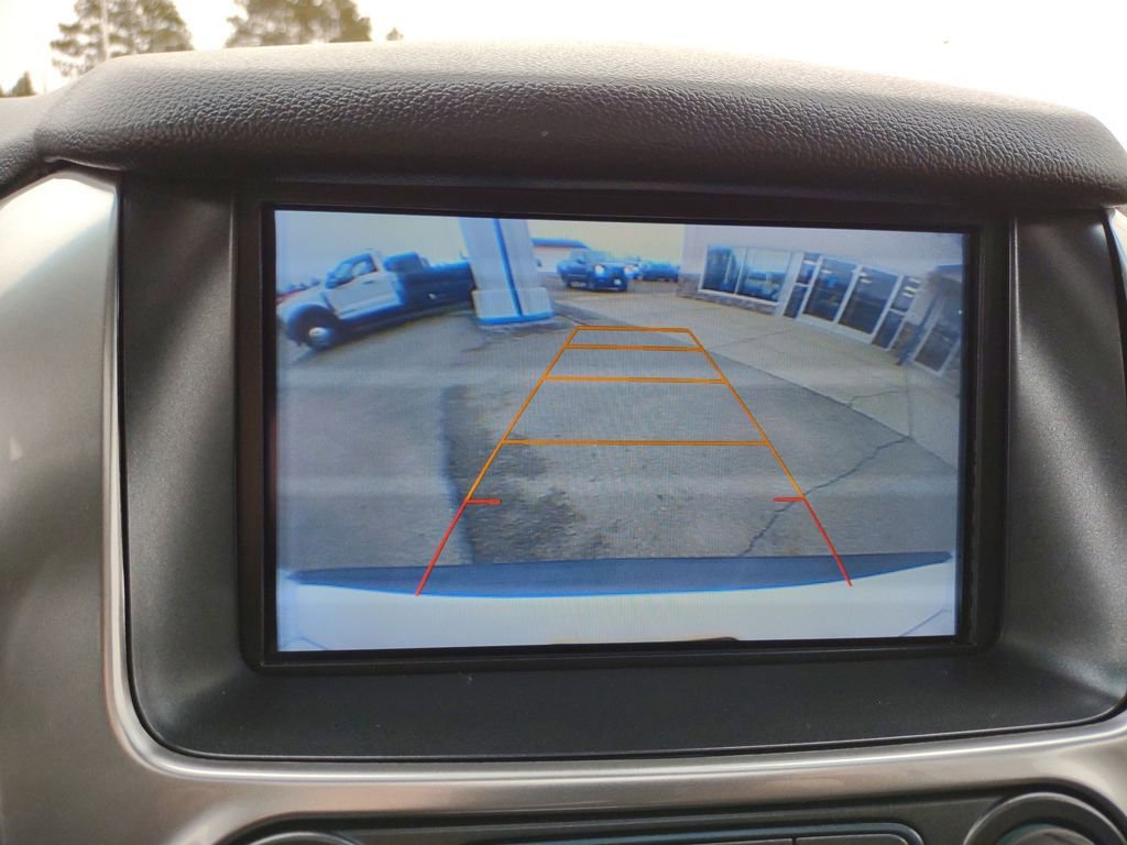 Used 2017 Chevrolet Suburban LT image 24