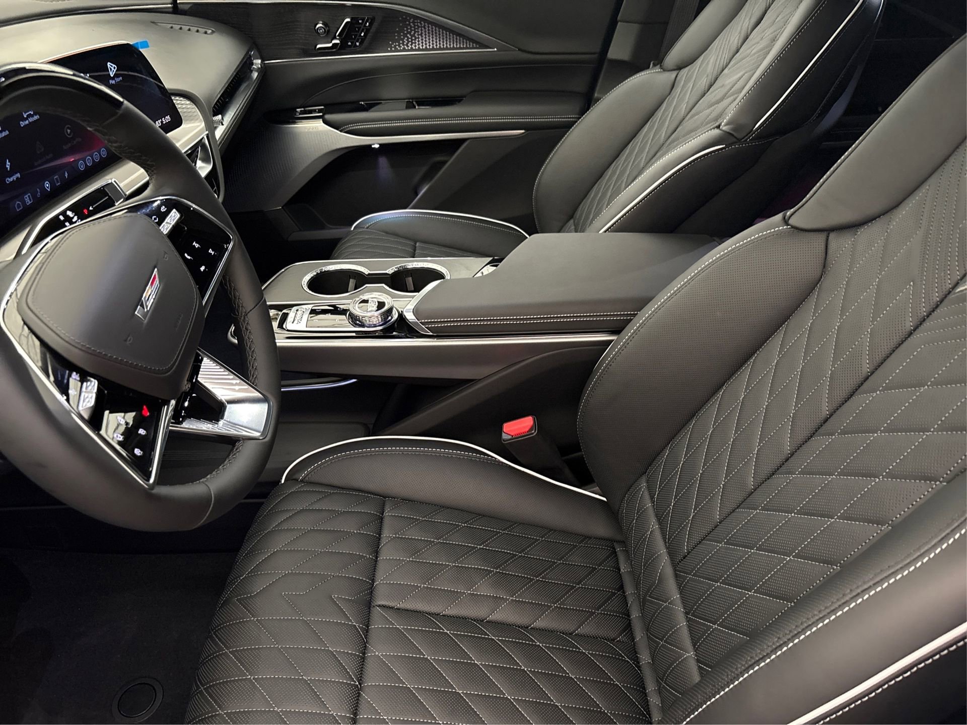 New 2026 Cadillac Lyriq V image 9