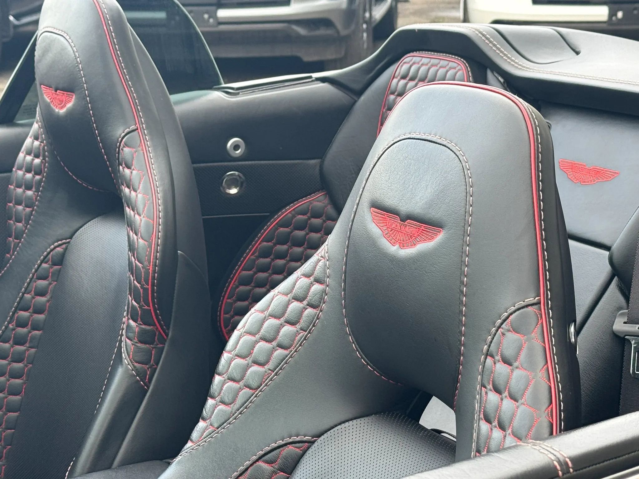 Used 2014 Aston Martin Vanquish Volante RWD image 25