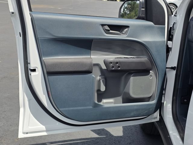 Certified 2025 Ford Maverick XL FWD image 15