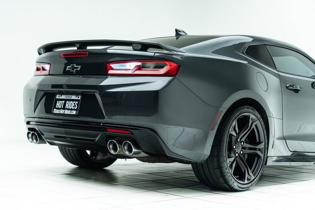 Used 2017 Chevrolet Camaro SS RWD image 14