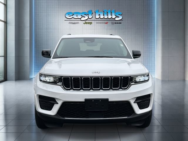 Certified 2024 Jeep Grand Cherokee Laredo X image 8