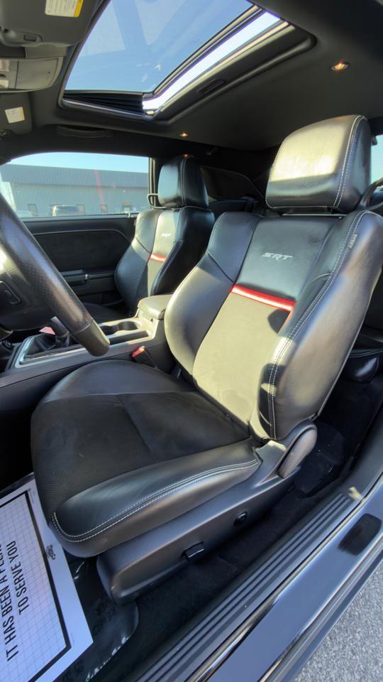 Used 2014 Dodge Challenger SRT8 w/ Harman/Kardon Audio Group image 28