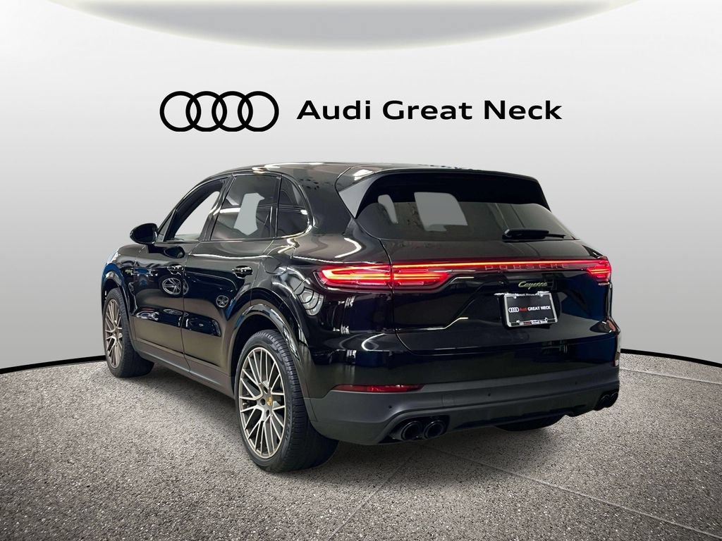 Used 2023 Porsche Cayenne Platinum Edition AWD/4WD image 7