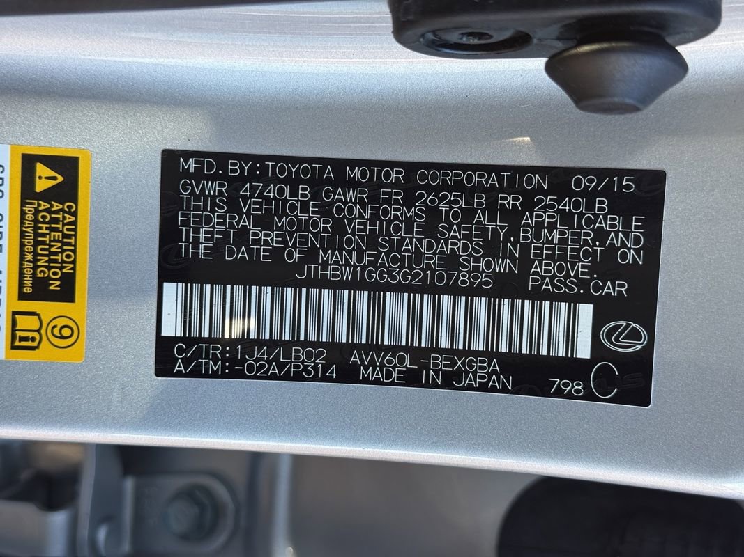 Used 2016 Lexus ES 300h w/ Luxury Package w/Wood Trim image 18