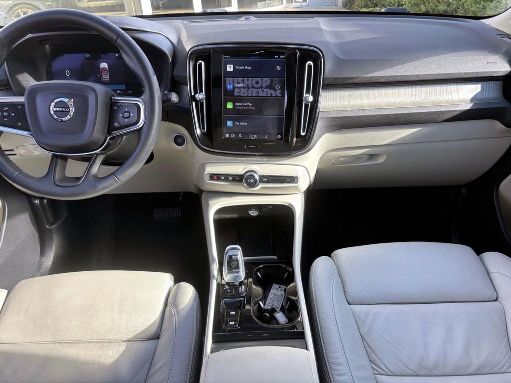 Used 2023 Volvo XC40 B5 Plus w/ Protection Package Premier image 30