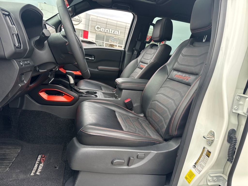 Used 2025 Nissan Frontier PRO-4X w/ Pro Premium Package image 14