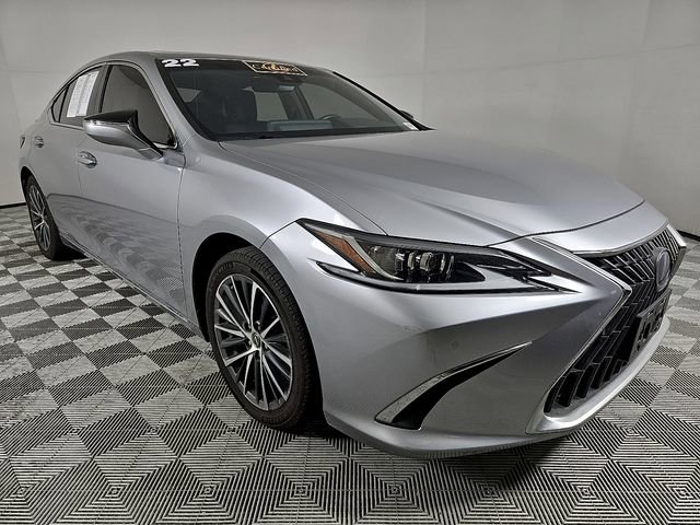 Used 2022 Lexus ES 300h w/ Premium Package image 4