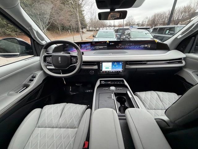 New 2025 Lincoln Navigator L Black Label image 10