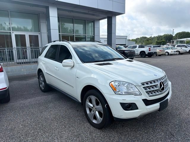Used 2009 Mercedes-Benz ML 320 BlueTEC 4MATIC image 3