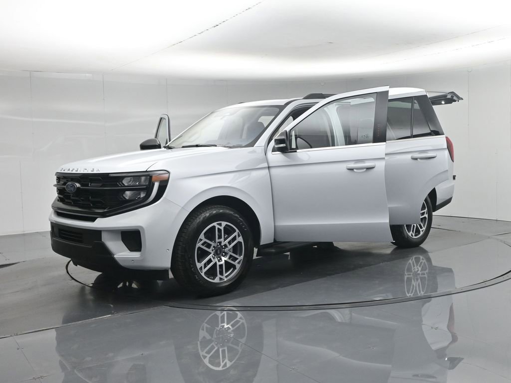 Used 2025 Ford Expedition Active AWD/4WD image 37