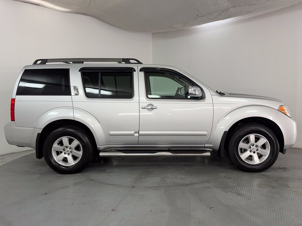 Used 2012 Nissan Pathfinder SV RWD image 5