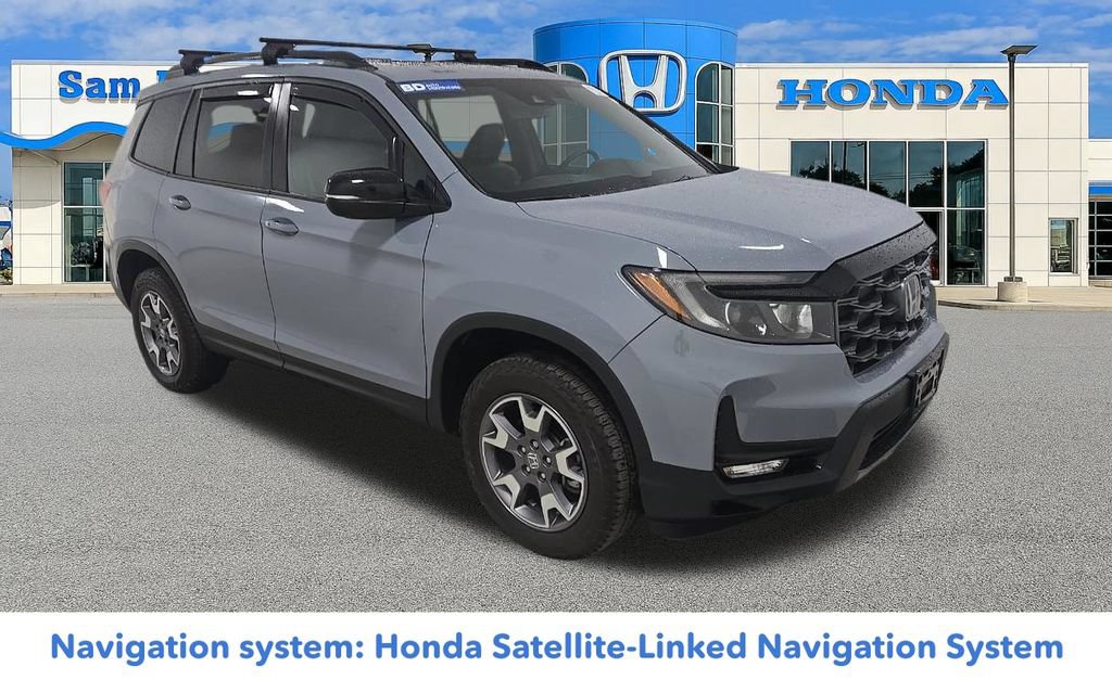 Used 2023 Honda Passport TrailSport image 2