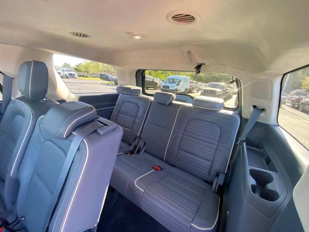 Used 2022 Lincoln Navigator Black Label image 25