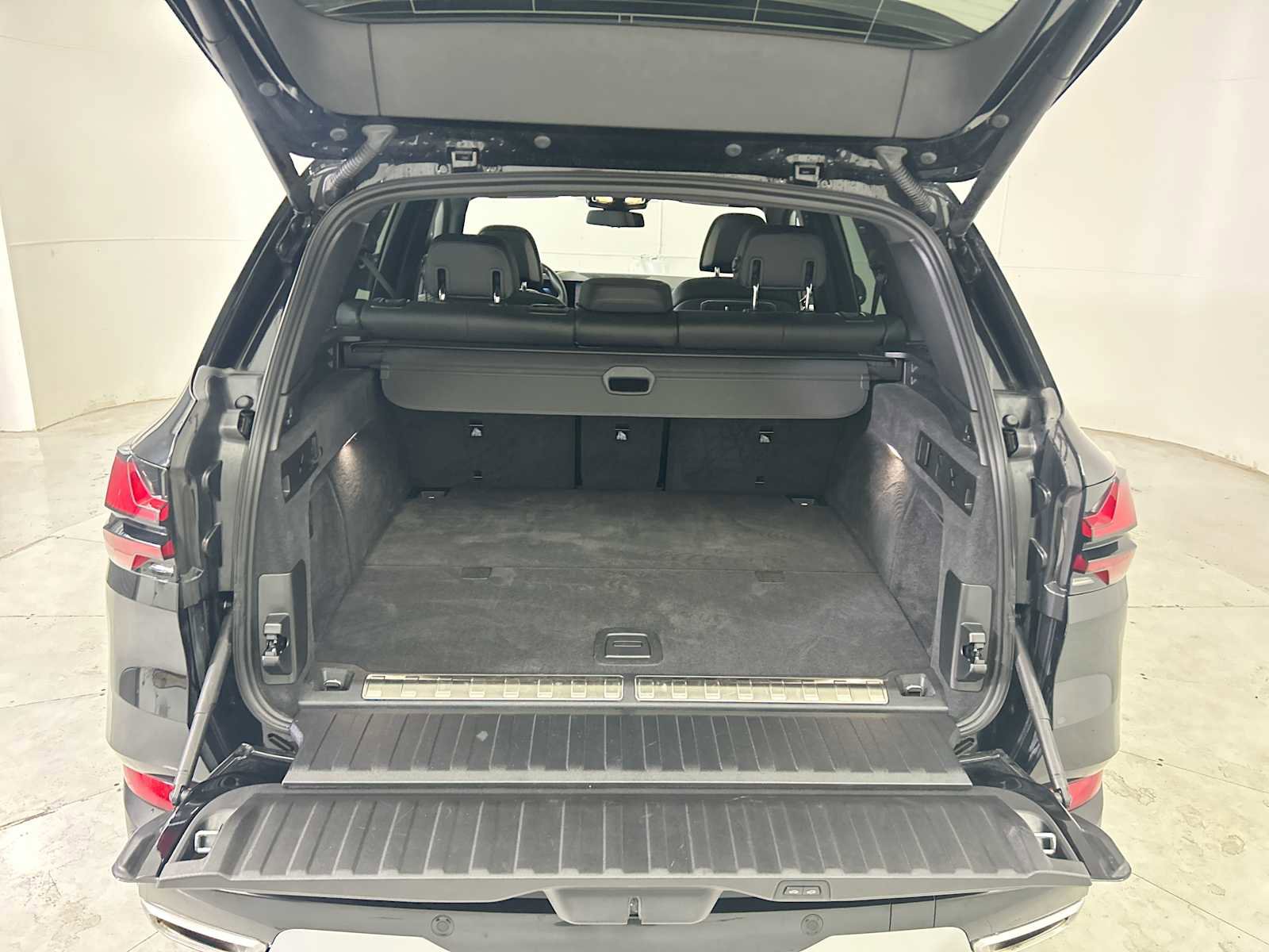 Used 2025 BMW X5 xDrive50e image 21