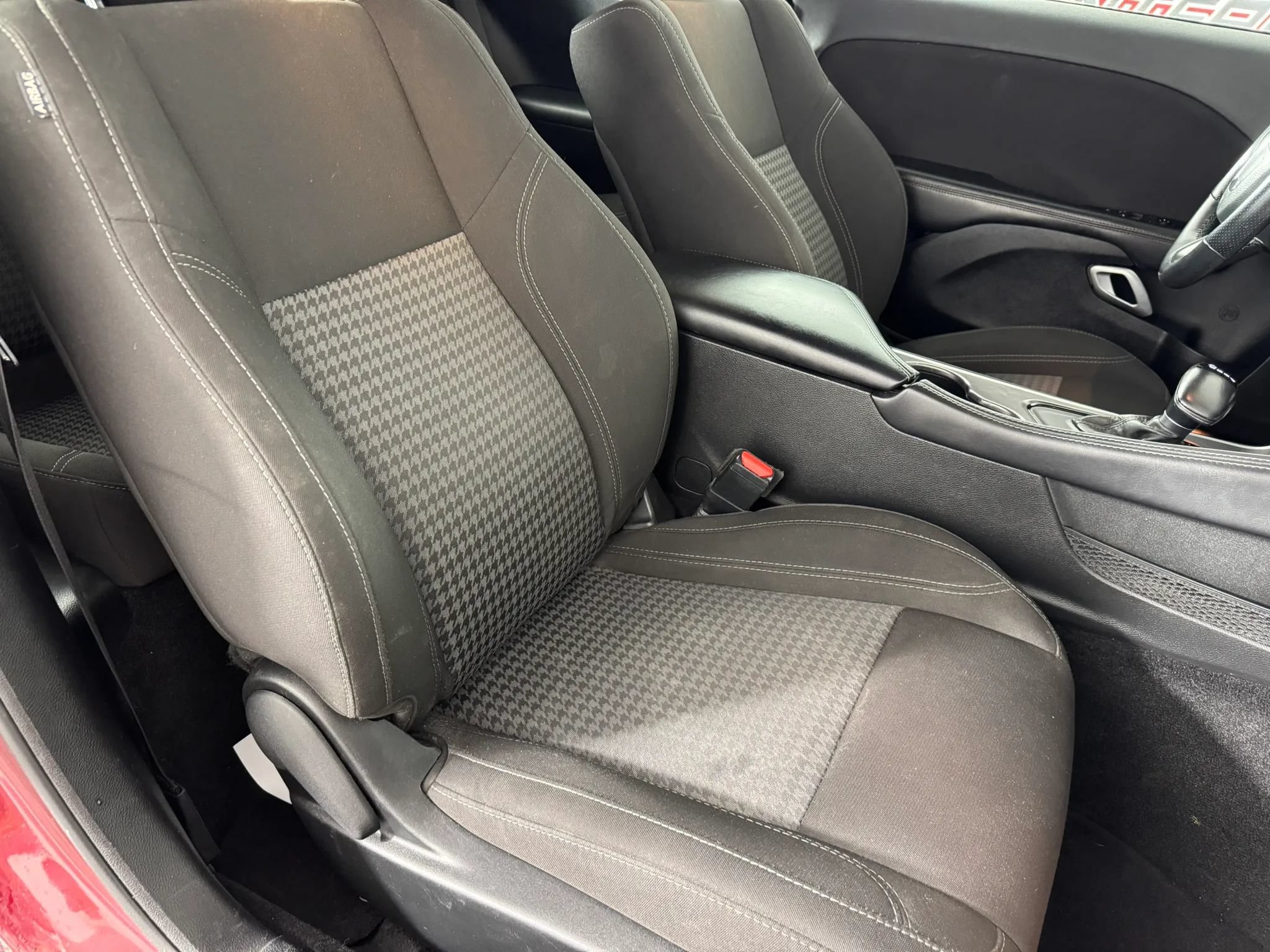 Used 2021 Dodge Challenger SXT w/ Driver Convenience Group RWD image 30