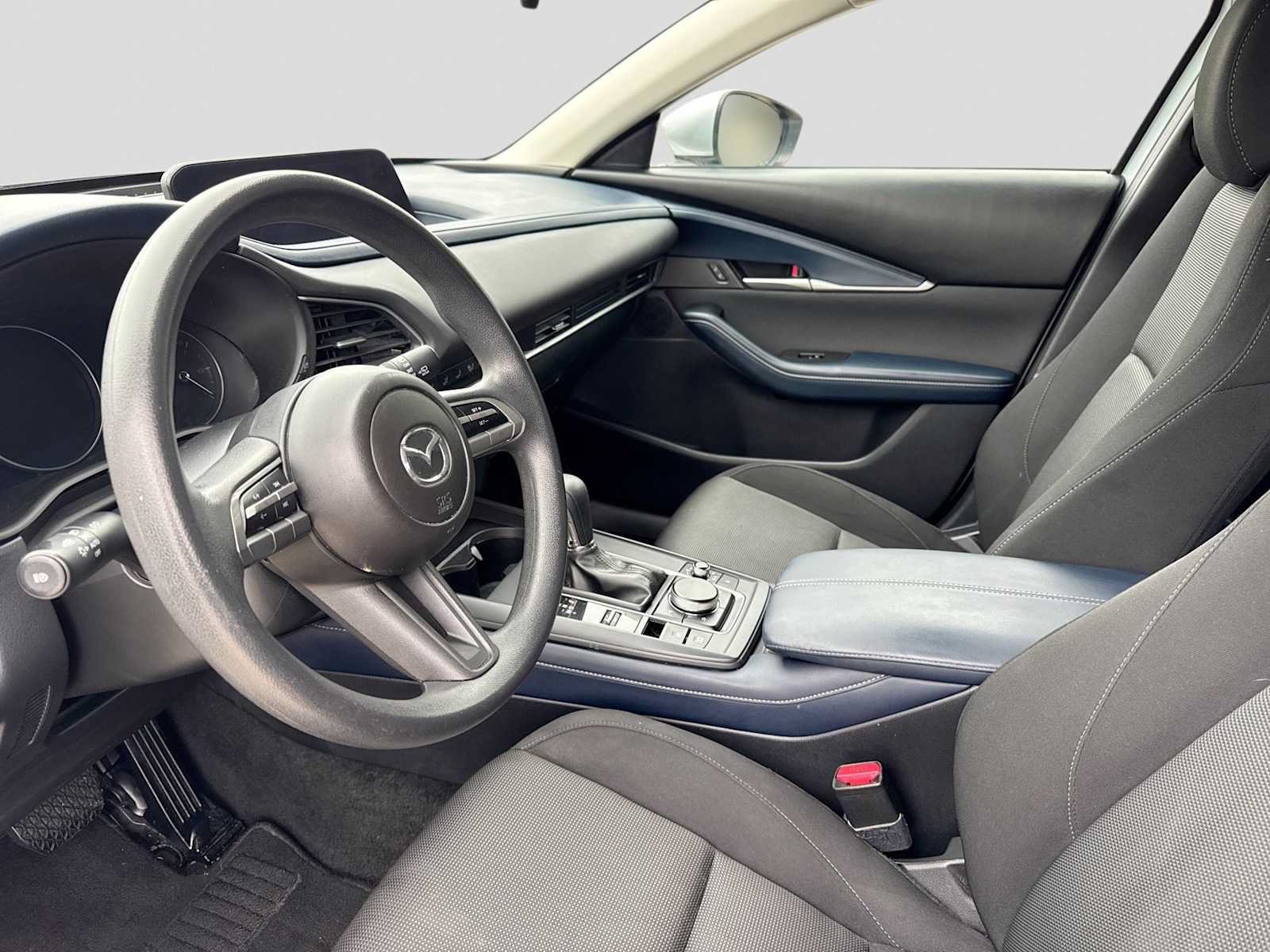 Used 2020 MAZDA CX-30 FWD image 2