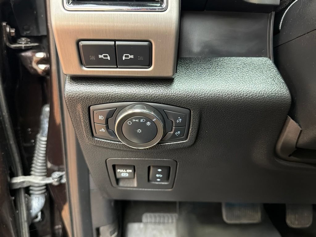 Used 2020 Ford F150 Platinum w/ Equipment Group 701A Luxury AWD/4WD image 23