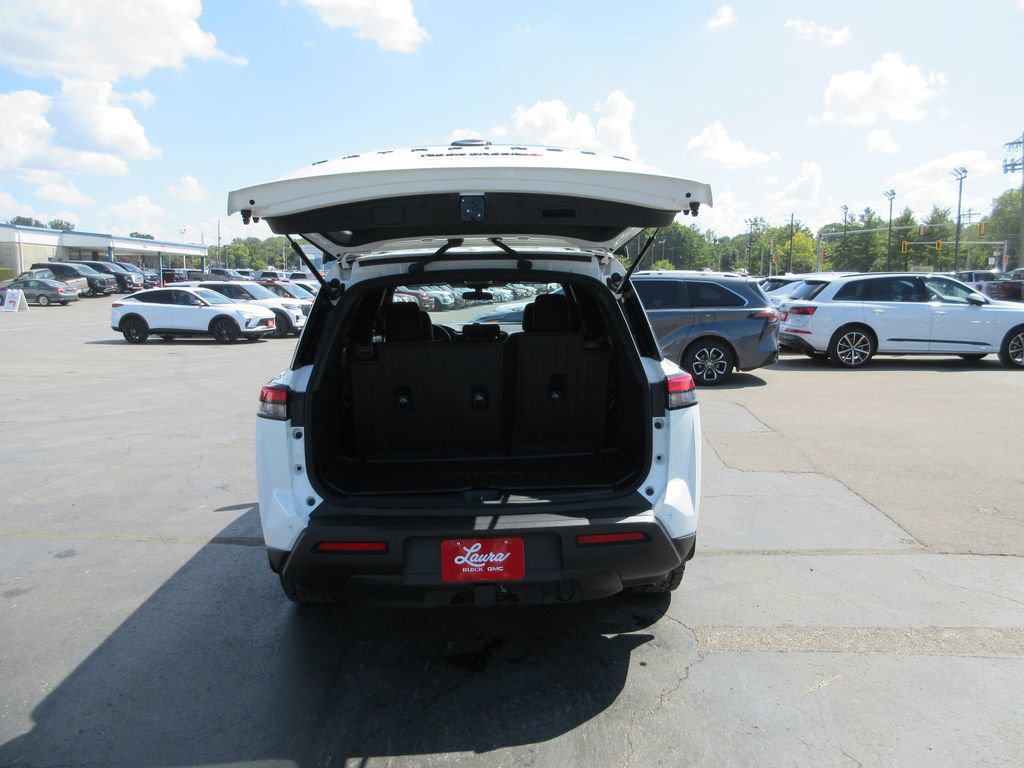Used 2024 Nissan Pathfinder Rock Creek AWD/4WD image 8