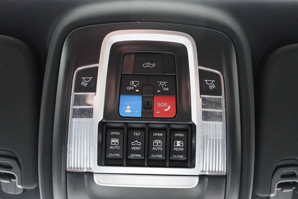 Used 2025 RAM 1500 Laramie w/ Sport Appearance Package AWD/4WD image 57